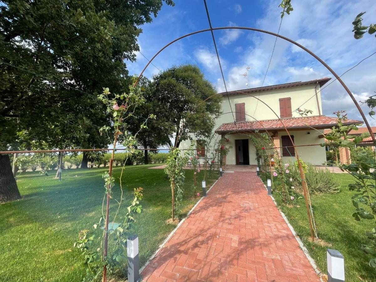 Affittacamere San Mamante Santa Lucia delle Spianate Luaran gambar
